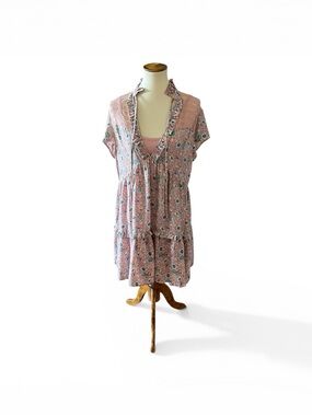 #275, Double D Ranch wear, Light Pink Floral Tiered V-Neck Dress, Size M